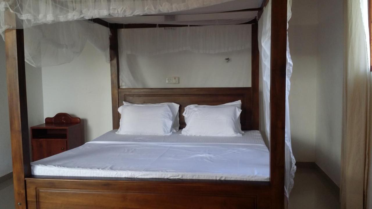 Ocean On House Guest House Unawatuna Exterior foto