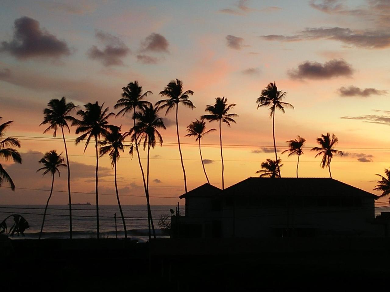 Ocean On House Guest House Unawatuna Exterior foto